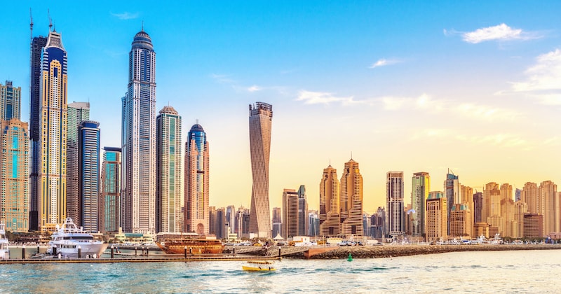 Dubai-Marina-Life-at-sunset (1)