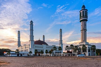 Pontianak: Where the Equator Meets Adventure 5 Days & 4 Nights